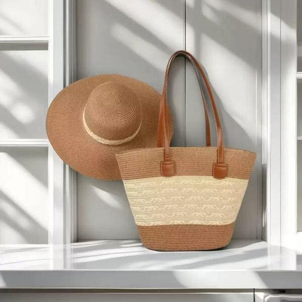 Sac et chapeau en paille