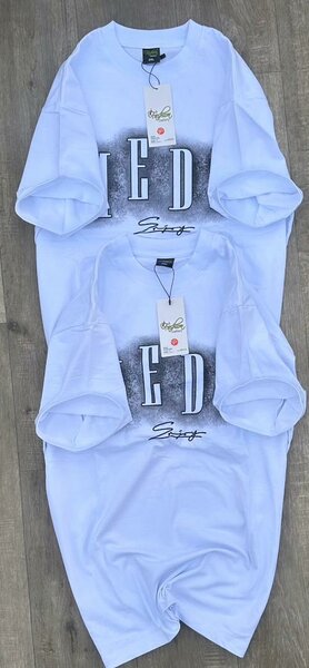 T-shirt blanc graphique stylé