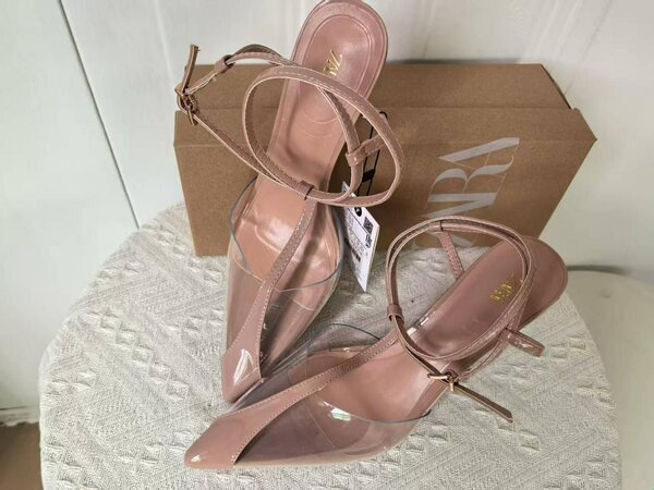 Sandales à talons nude