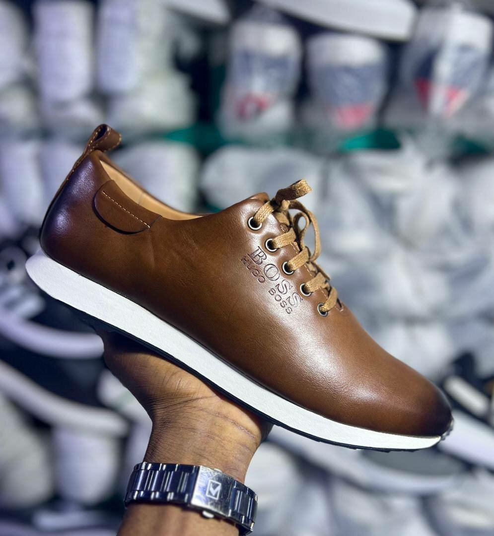 Chaussures habillées en cuir marron