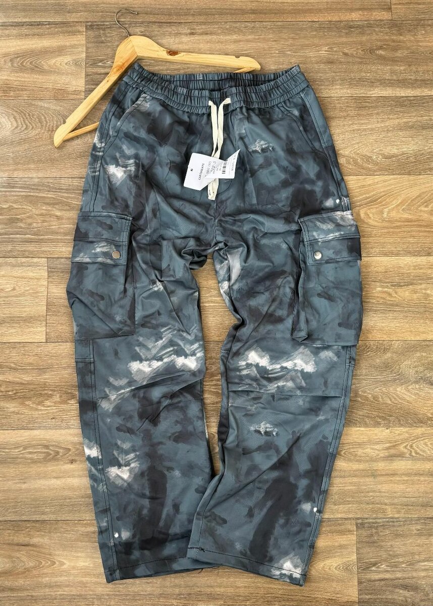 Pantalon cargo disponible