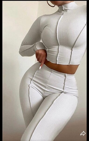 Ensemble de sport femme