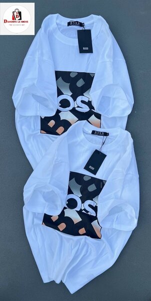 T-shirts blancs modernes