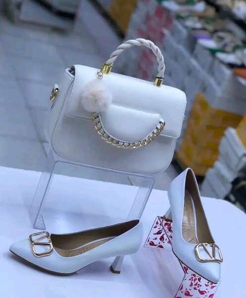 Chaussures femme avec sac à main