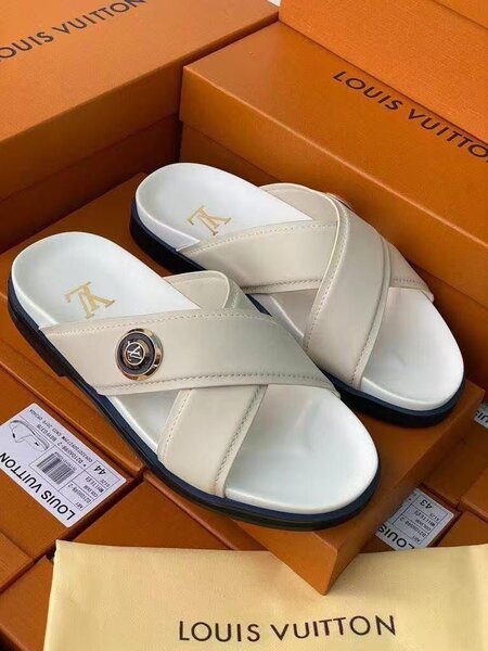 Sandales luxe Louis Vuitton