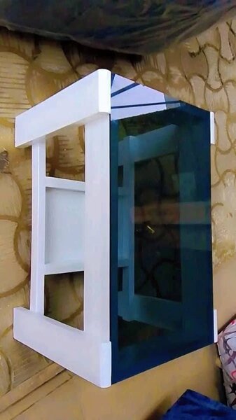 Table basse moderne en verre