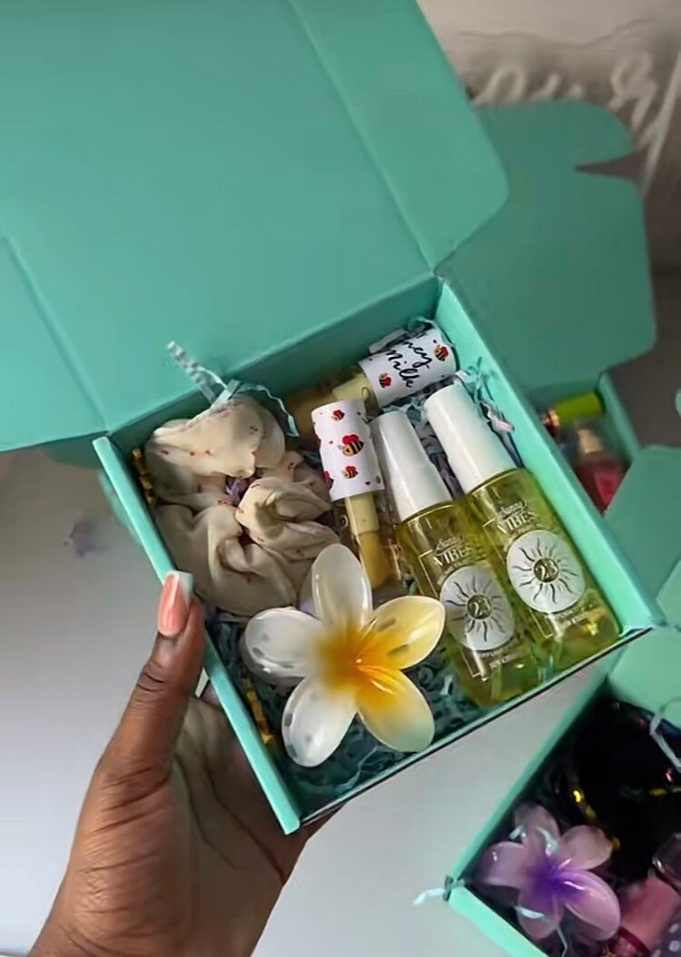 Boîte à beauté personnalisable avec fleurs