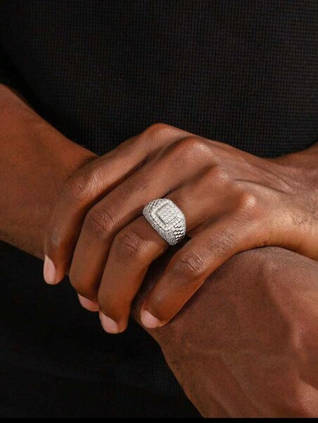 Bague motifs diamants