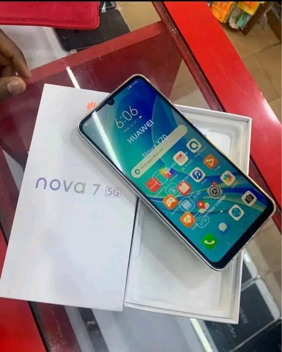 Huawei Nova 7 5G Smartphone
