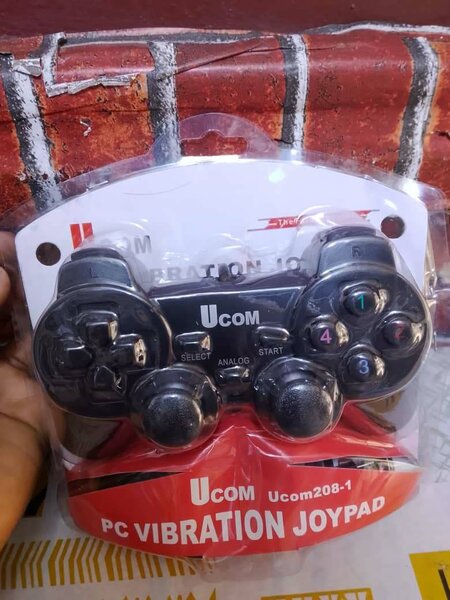 Manette Ucom filaire pour PC