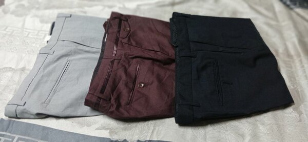 Lot de pantalons élégants