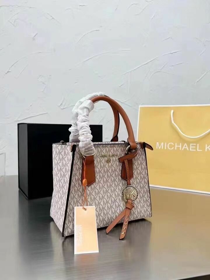 Бренд: Michael Kors