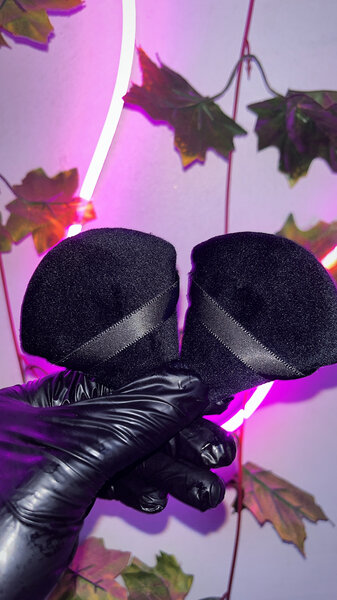 Épaulettes Noires Élégantes