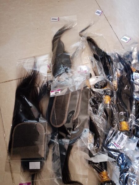 Hair bundles and closures