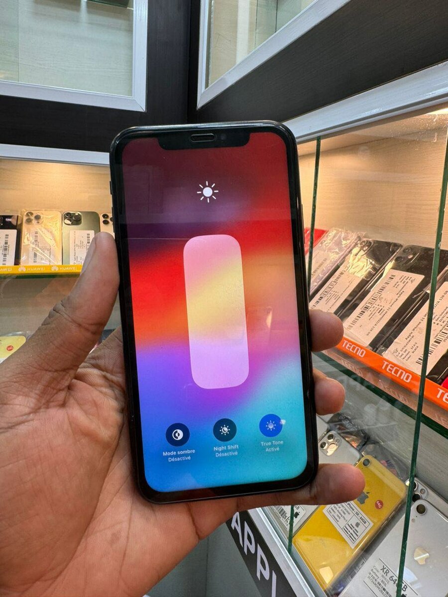 iPhone XR 64go quasi neuf