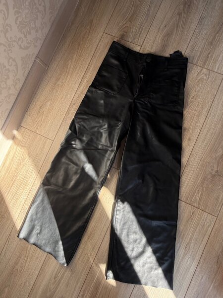 leather pants Zara Spain