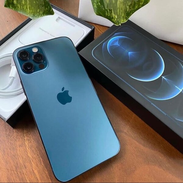 IPhone 12 Pro Max UK use