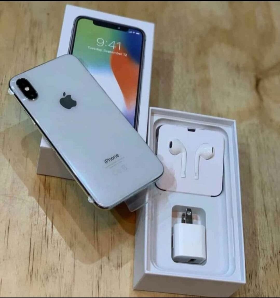 iPhone X 256 Go Argent Neuf