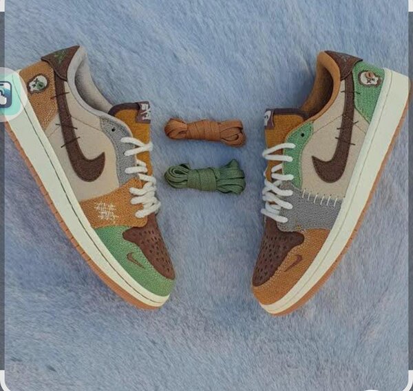 Nike SB Dunk Low