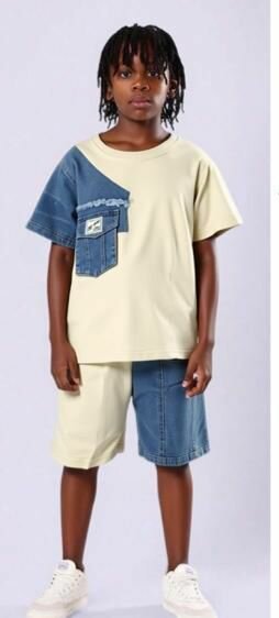 T-shirt garçon en coton beige et denim