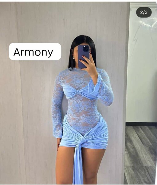 Robe Dentelle Bleu Élégante