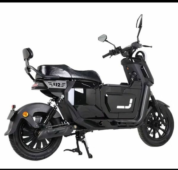 Moto électrique noir