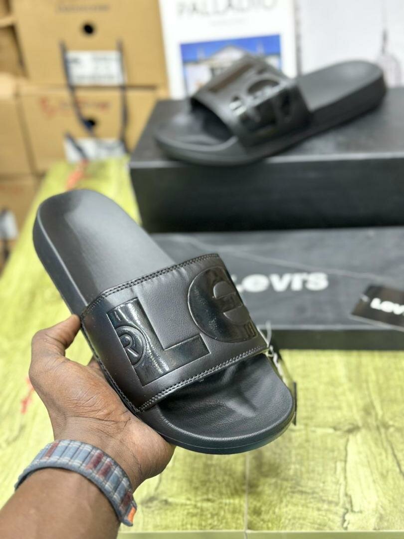 Claquettes Levi's confortables