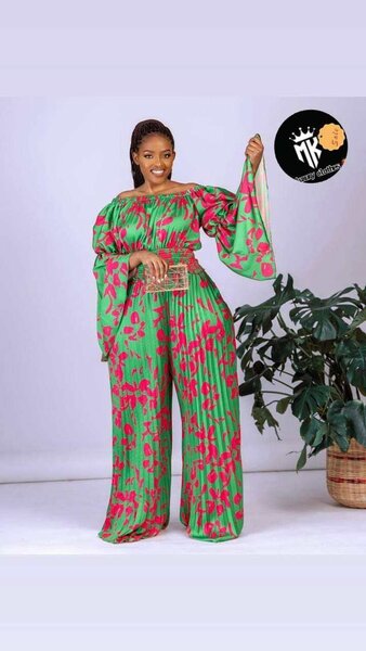 Combinaison femme très classe