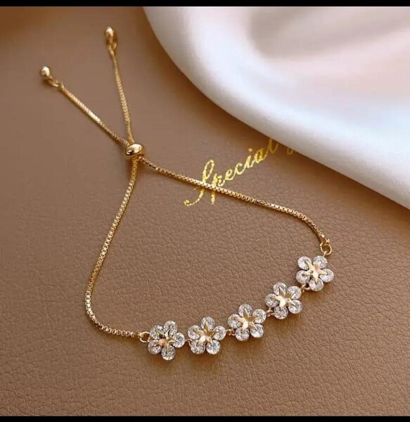 Bracelet élégant incrusté de strass pour femme