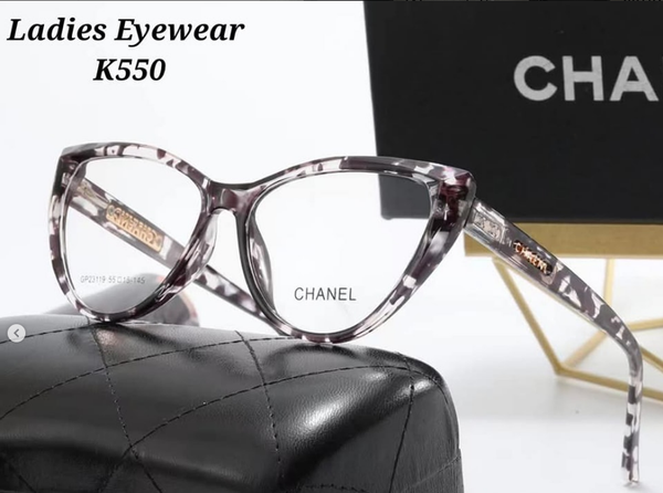 Women's glasses in leopard print Chanel 