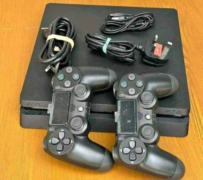 Console PS4 Slim avec Manette DualShock 4 - Sony