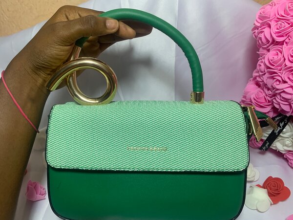 Sac à main vert élégant
