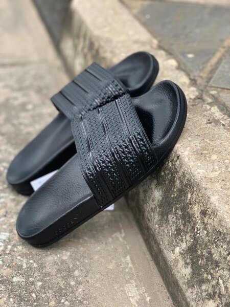 Adidas ADILETTE