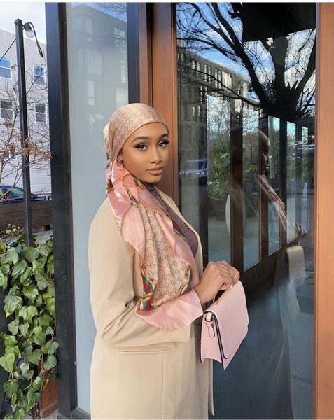 Foulard satin élégant femme