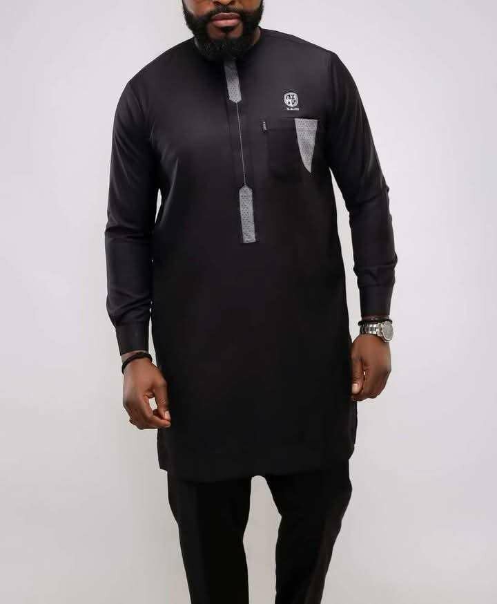 Tunique homme élégante noire