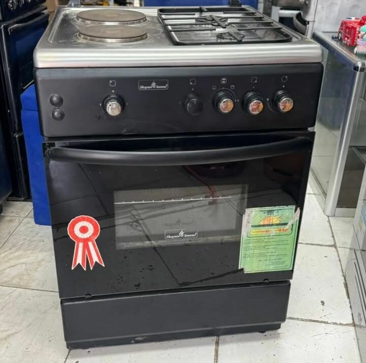 4 Burner Gas stove