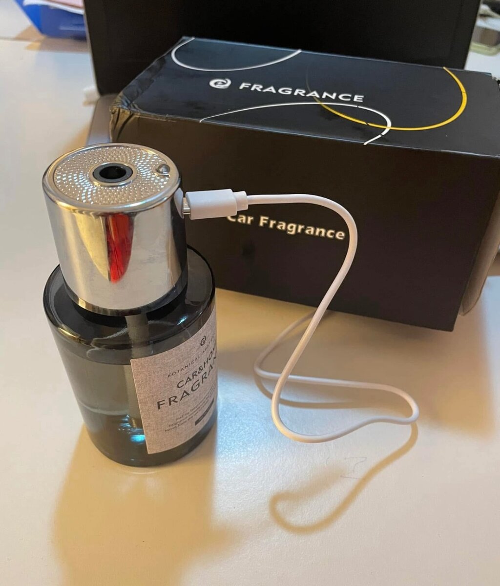 Diffuseur de senteur électrique rechargeable pour véhicules