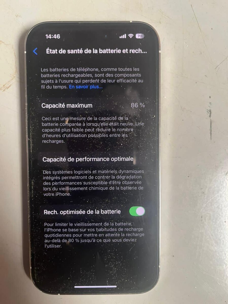 iPhone avec Écran Fissuré