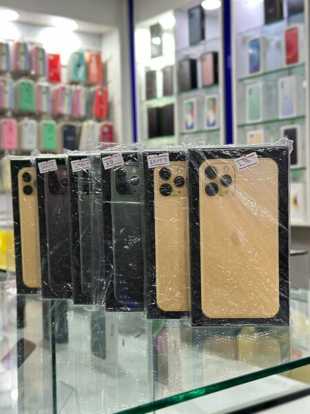 Apple iPhone 11 Pro Max (256GB) brand new