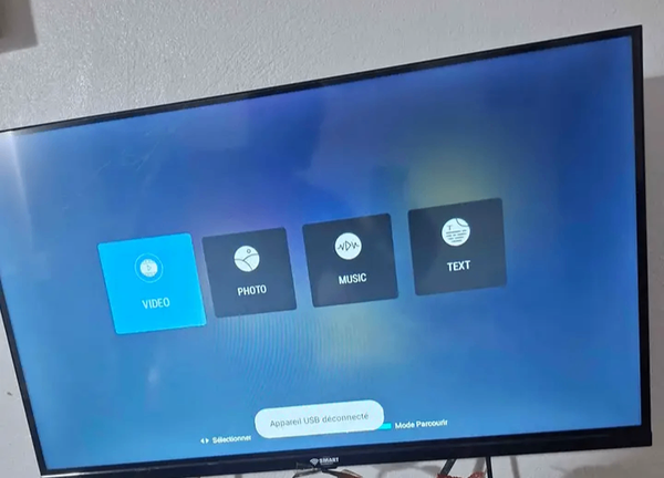 Téléviseur LED 32 pouces HD