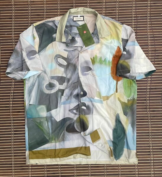 Chemise artistique colorée