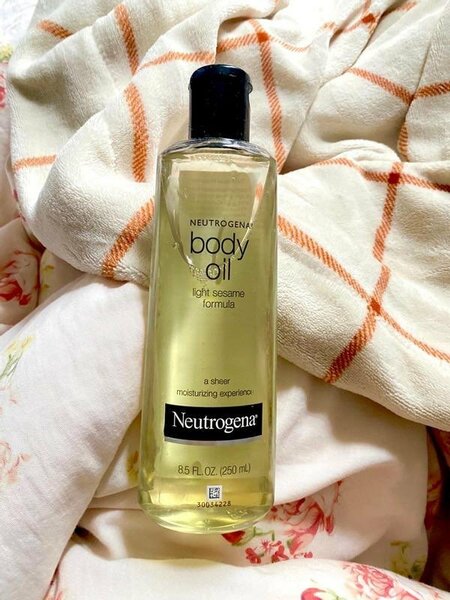 Neutrogena Body Oil