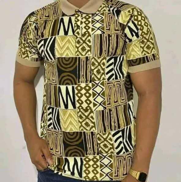 Polo africain à motifs