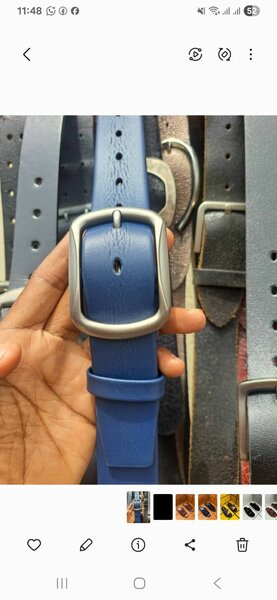 Ceinture en cuir bleu élégante