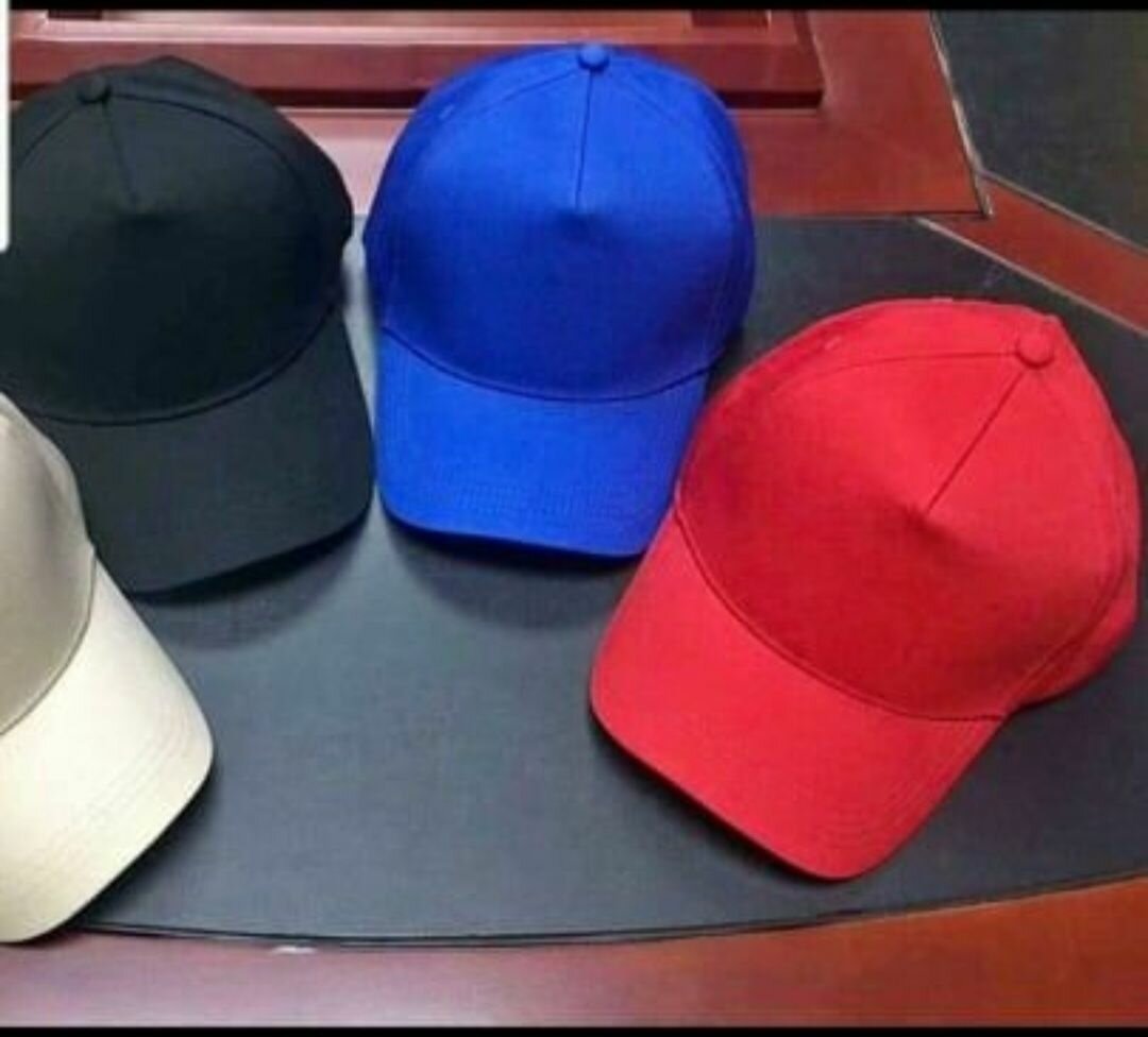 Casquettes colorées en coton