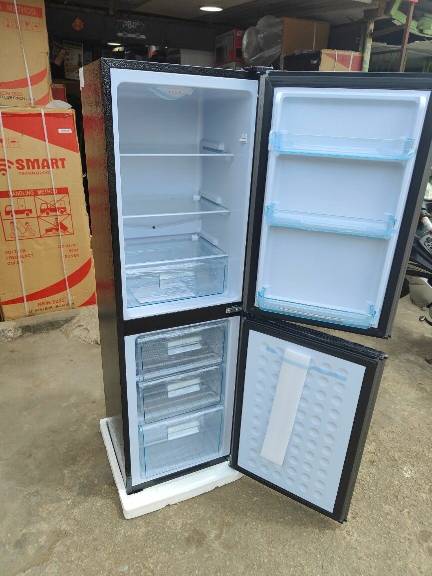 Réfrigérateur moderne double porte