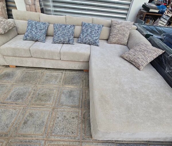 Grand canapé d'angle beige