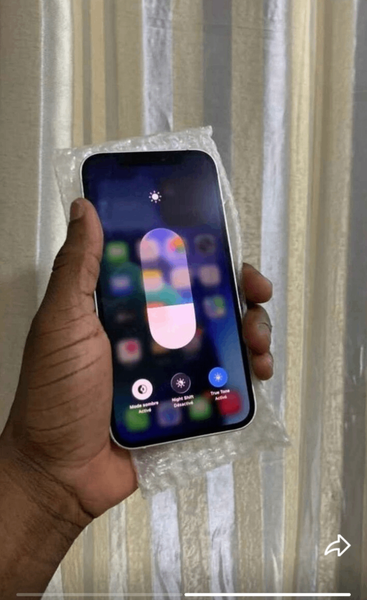 iPhone 12 Simple 64Go Blanc