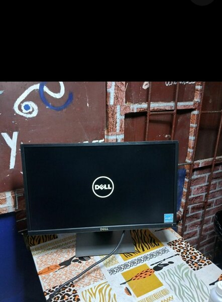 Moniteur Dell écran large 24"