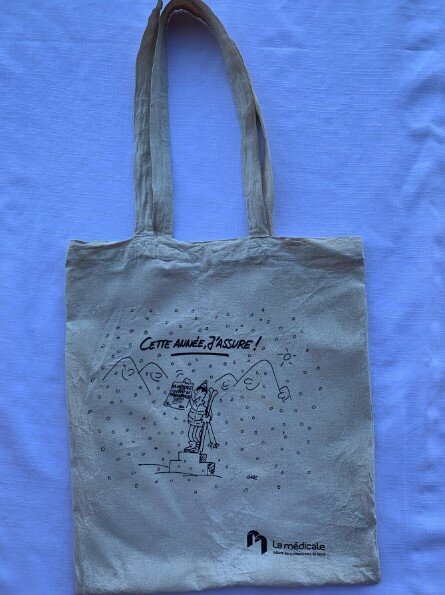 Tote bag